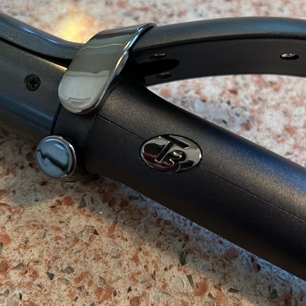 T3 1.25 Curling Iron with Clamp